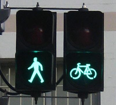 Pedestrian and bike crossing lights