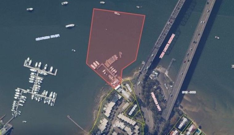 Aerial and highlighted view of the proposed lease area of toms ugly bridge marina