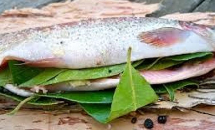 Steamed fish with lemon myrtle spices