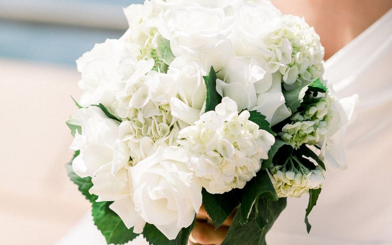 Traditional white bridal bouquet