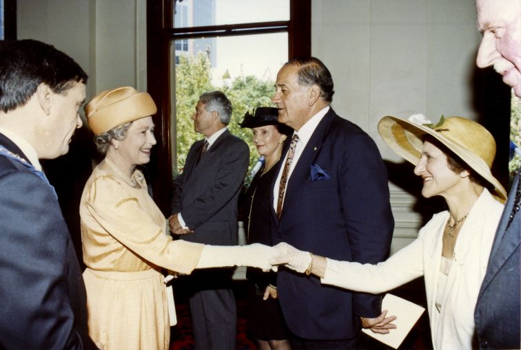 The Queen with Sydney Lord Mayor, Frank Sartor in 1992, meeting official guests at Sydney Town Hall
