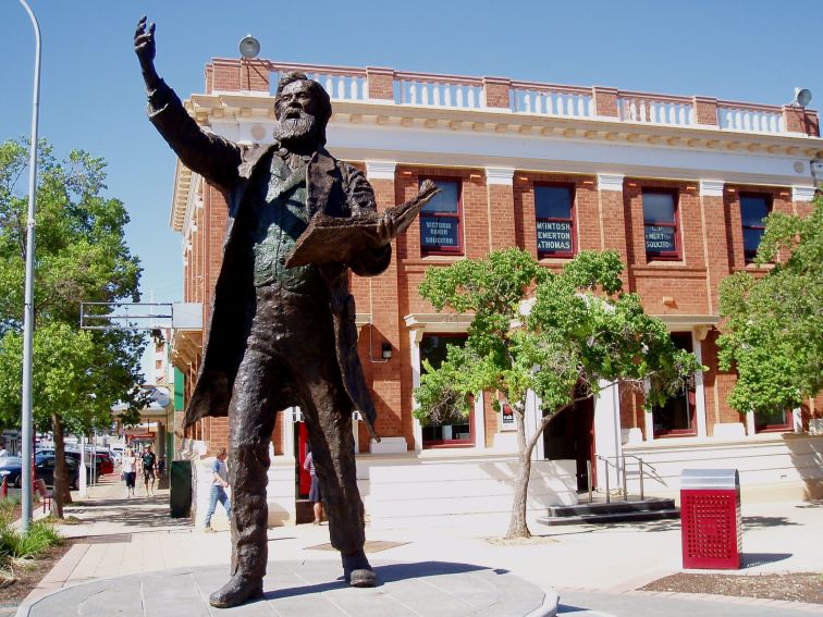 Henry Parkes statue on main street of Parkes