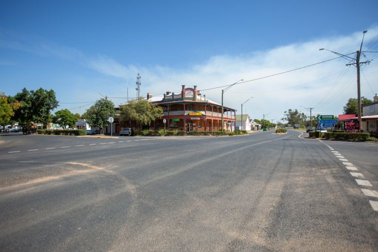 Looking down the road on the main street of Trangie
