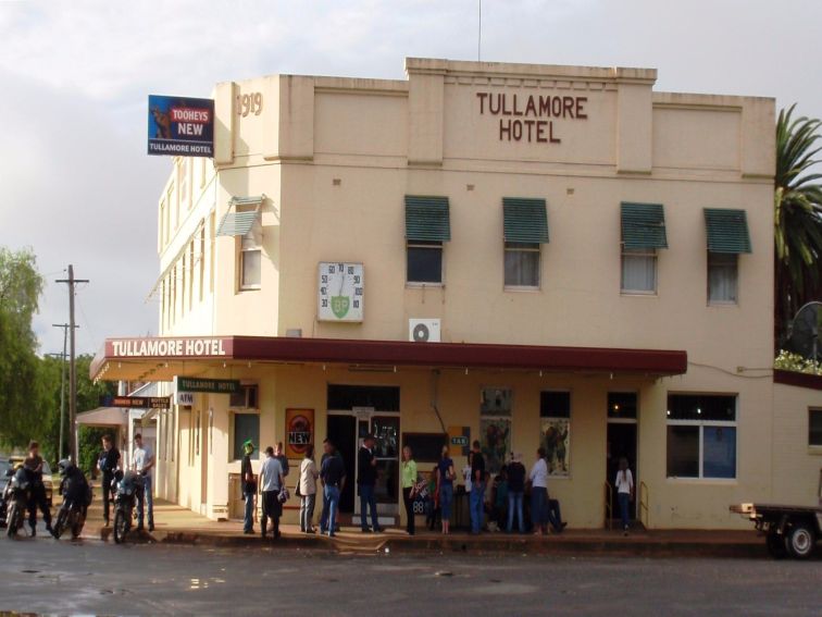 The Tullamore Hotel