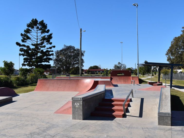 Skate Park right next to Cooper street. 2 minutes from Pacific Motorway