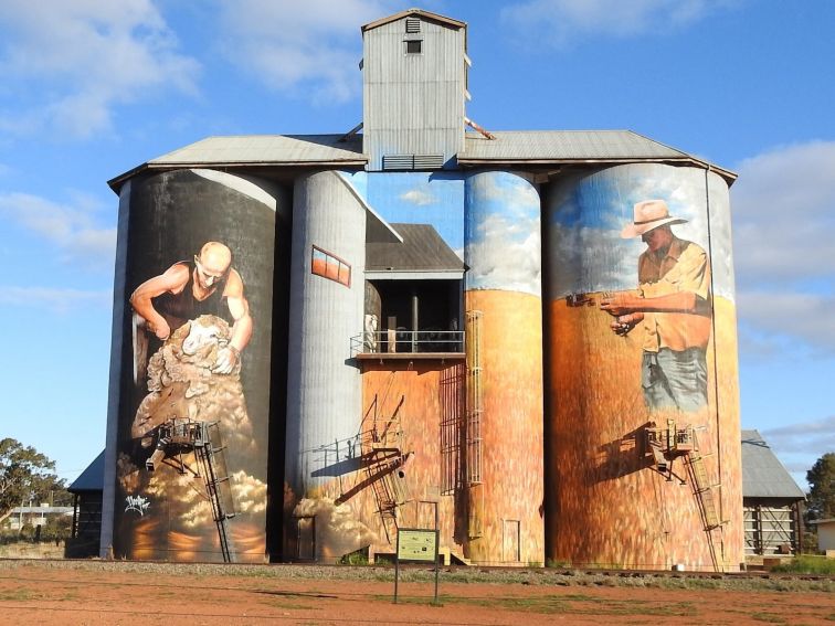 Weethalle Silos Mural by Heesco