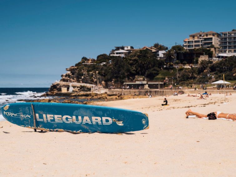A summer's day at Bronte Beach, Sydney