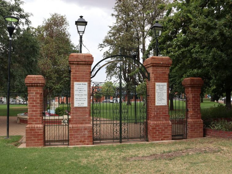 Cooke Park Gates