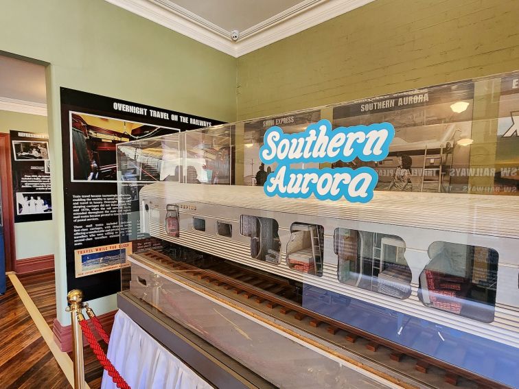 Model of a Southern Aurora carriage on display in the museum