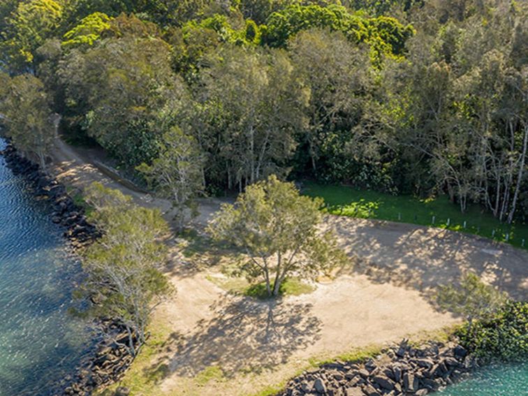 Aerial view of Brunswick River picnic area in Brunswick Heads Nature Reserve. Photo: John