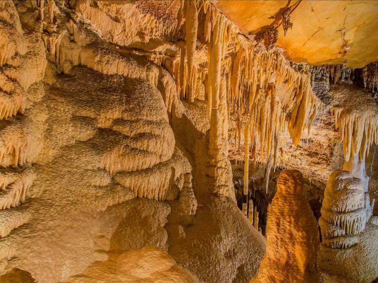 Kooringa Cave