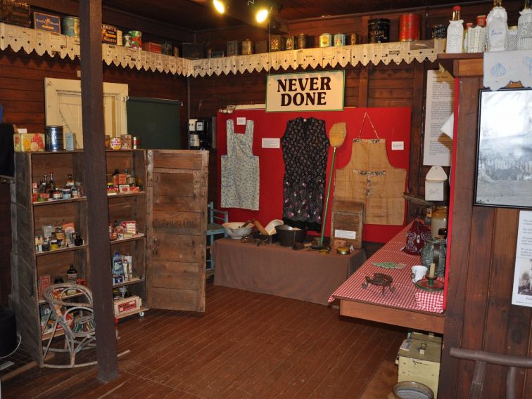Pioneer Women's Hut display