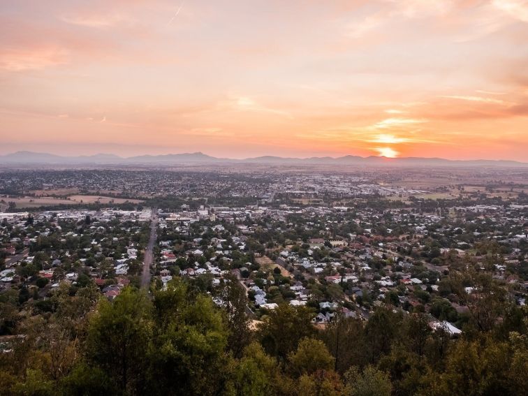 Photograph of sunset at the Oxley Scenic Lookout