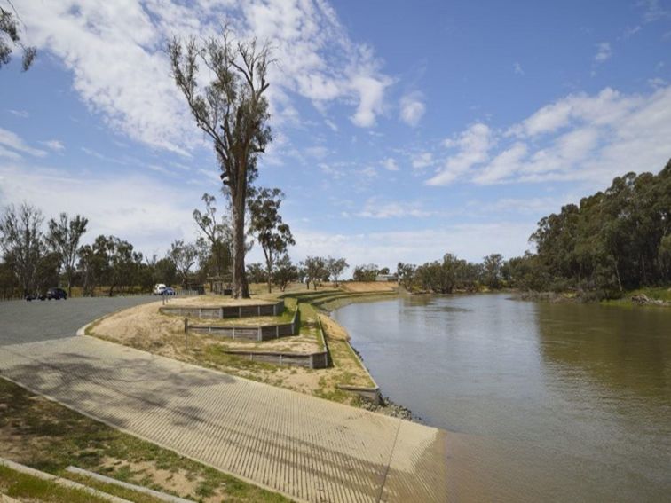 The boat ramp at Five Mile picnic area in Murray Valley Regional Park. Photo: Gavin Hansford &copy;