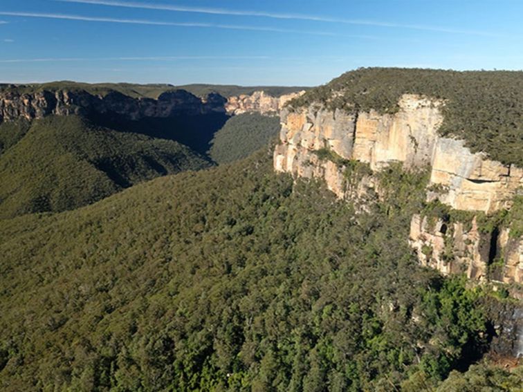 Panoramic view of Grose Valley from Govetts Leap lookout, Blue Mountains National Park. Photo: