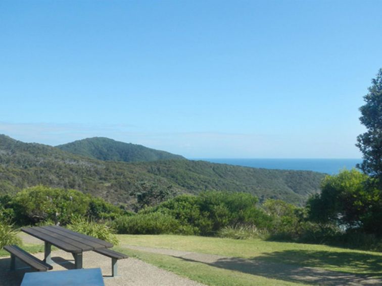 A picnic table at Smoky Cape picnic area, Hat Head National Park. Photo: Debby McGerty &copy; NSW