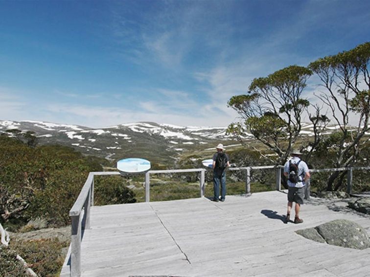 Charlotte Pass lookout and Snow Gums boardwalk, Kosciuszko National Park. Photo: E Sheargold/OEH