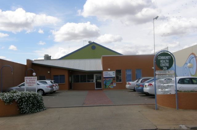 Main entry to the Griffith Community Health Centre