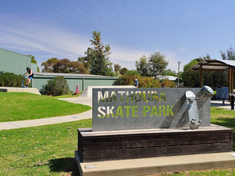 mathoura skate park sign