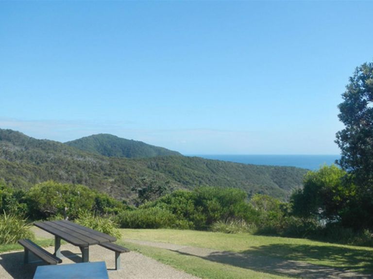 Captain Cook lookout, Hat Head National Park. Photo: Debby McGerty/NSW Government