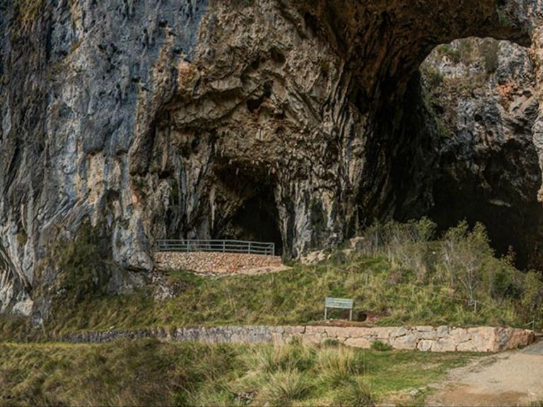 Yarrangobilly Caves – Castle walk