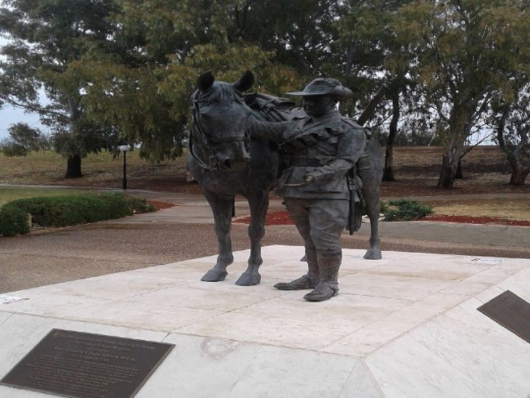 Image of the Waler Light Horse memorial statue