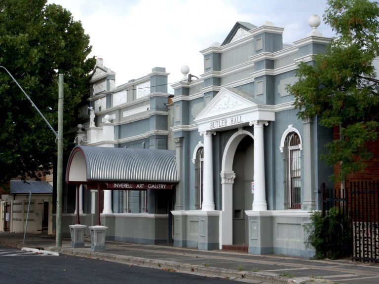 Front of Building housing Inverell Art Gallery