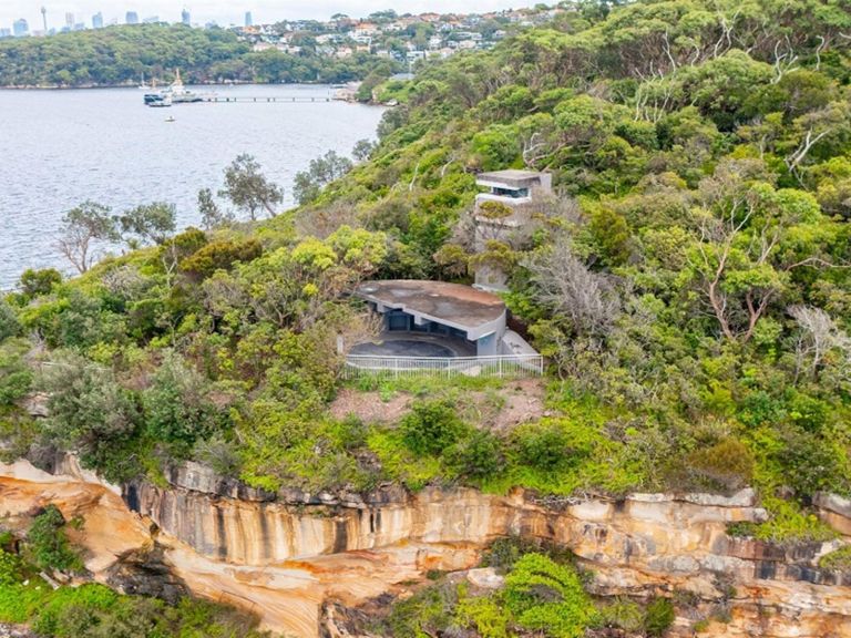 Military fortifications on the escarpment edge at Georges Head in Sydney Harbour National Park.